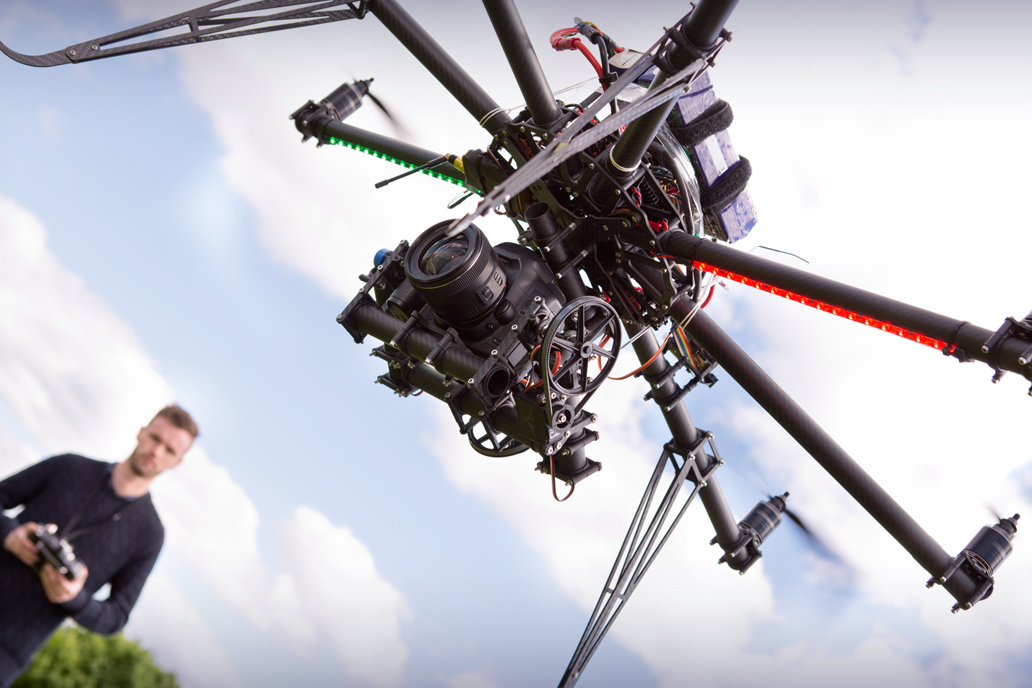 Drone vs quadcopter What’s the difference DroneUncover